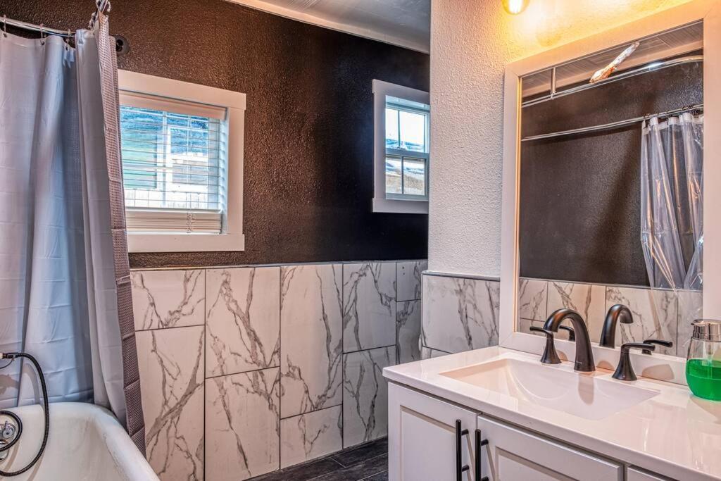 4Br Victorian Walk To Uc Davis & Shriner Med Cen Villa Сакраменто Екстериор снимка
